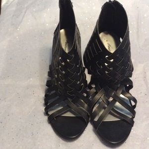 American Eagle, Black Festival Sandal
